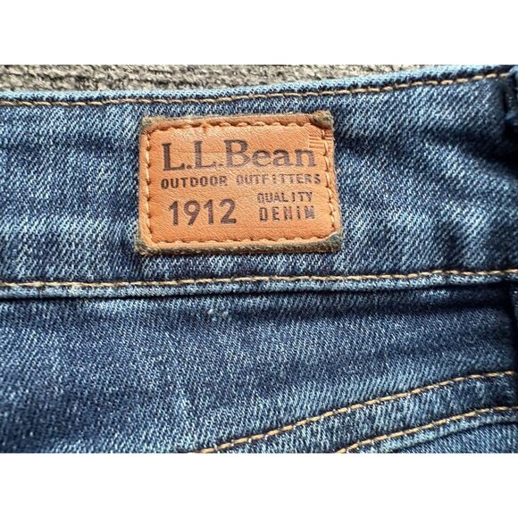 L.L. Bean Womens Straight Leg Favorite Fit JeanFlex Denim Jeans Size 6 Reg - Picture 6 of 10